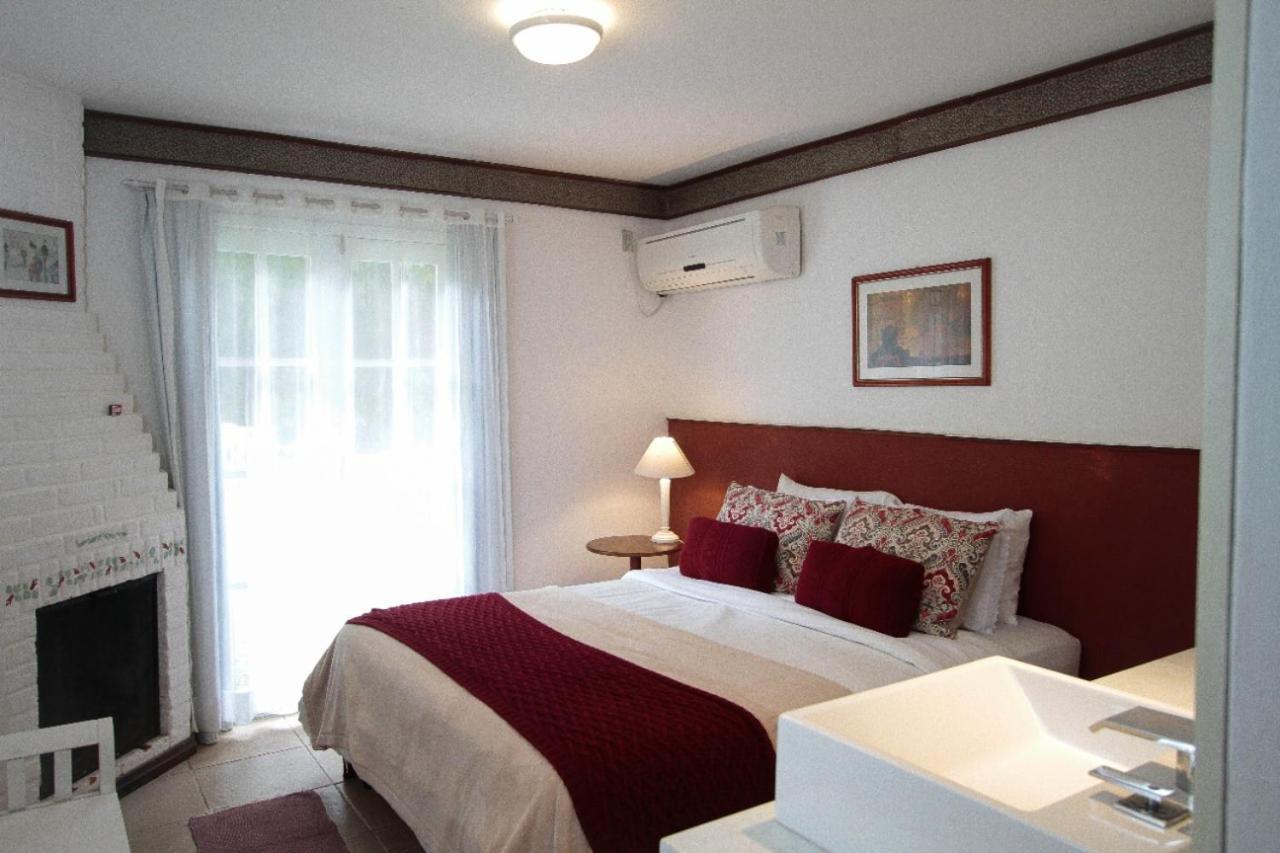 Hotel Pequena Suecia Penedo  Zimmer foto