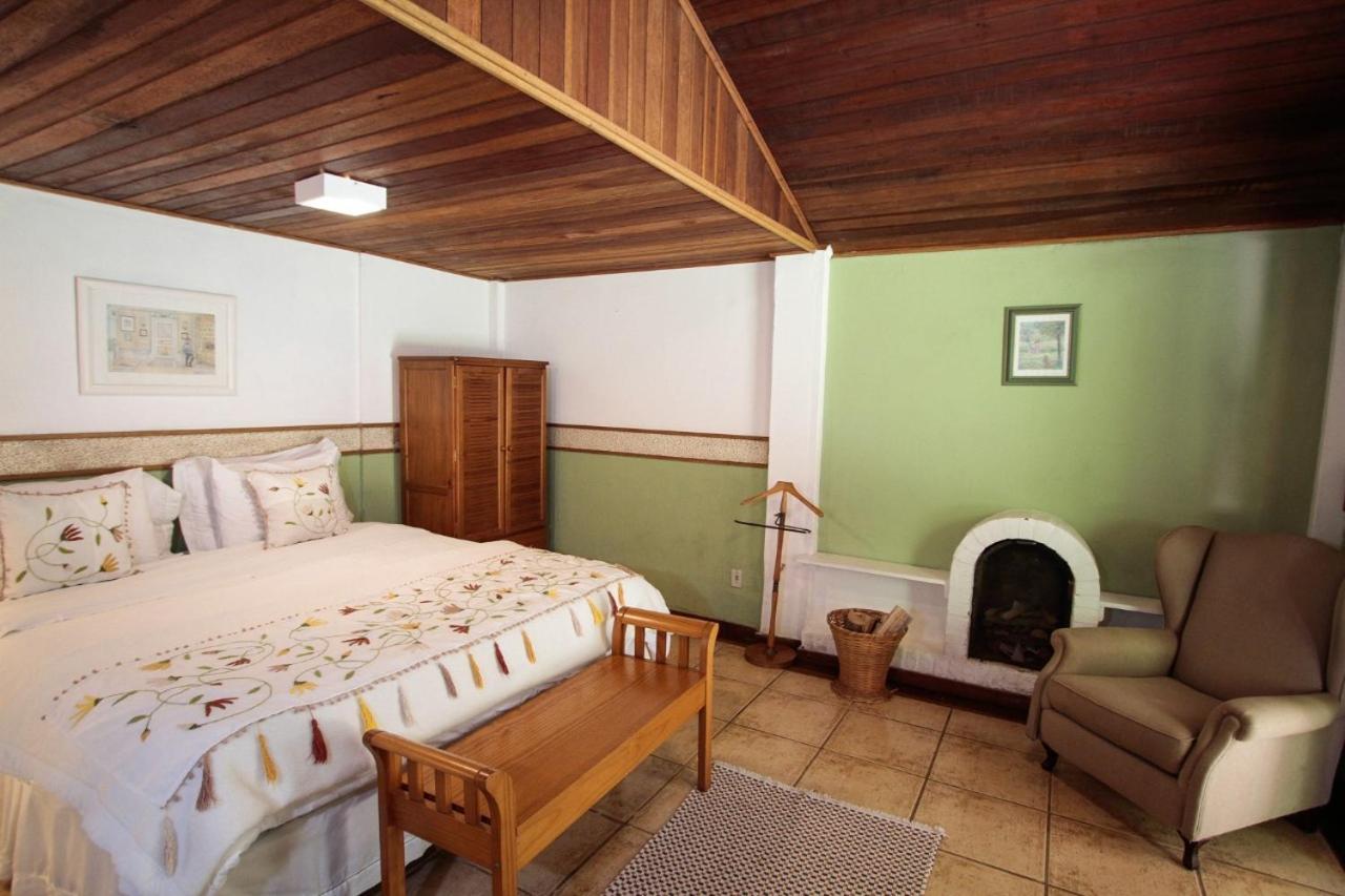 Hotel Pequena Suecia Penedo  Zimmer foto
